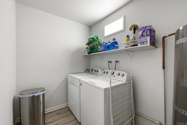 Interior, Washer, Wood Texture Flooring
