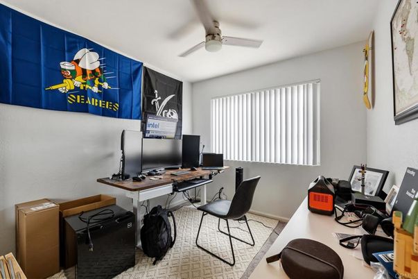 Home Office, Interior
