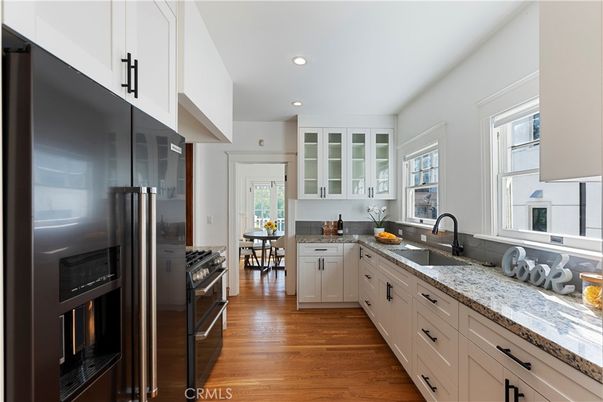 Dining room, Interior, Kitchen, Recessed Lighting, Wood Texture Flooring
