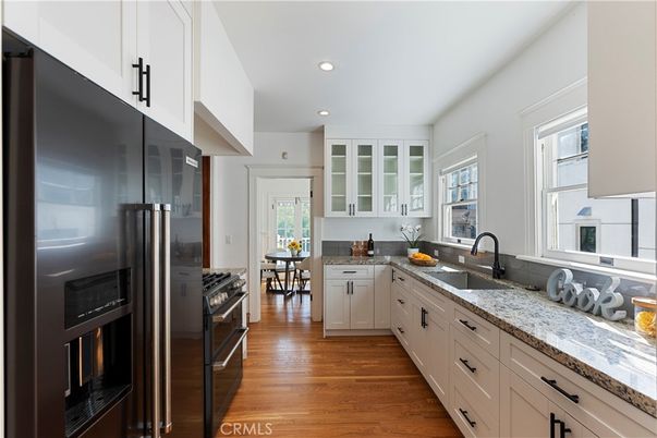 Dining room, Interior, Kitchen, Recessed Lighting, Wood Texture Flooring