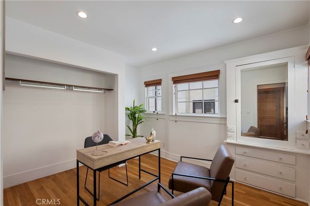 Home Office, Interior, Recessed Lighting, Wood Texture Flooring
