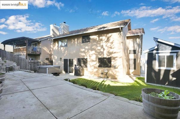 Exterior, Hot Tub
