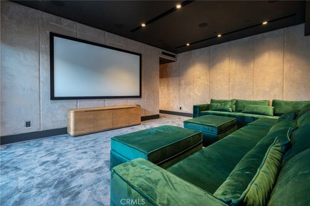 Interior, Projection Screen, Recessed Lighting, Theatre Room