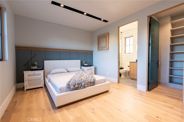 Bathroom, Bedroom, Interior, Recessed Lighting, Wood Texture Flooring