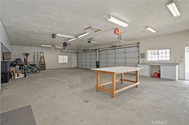 Garage, Interior