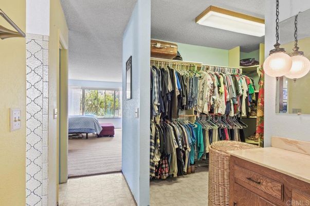 Interior, Walk-in Closets