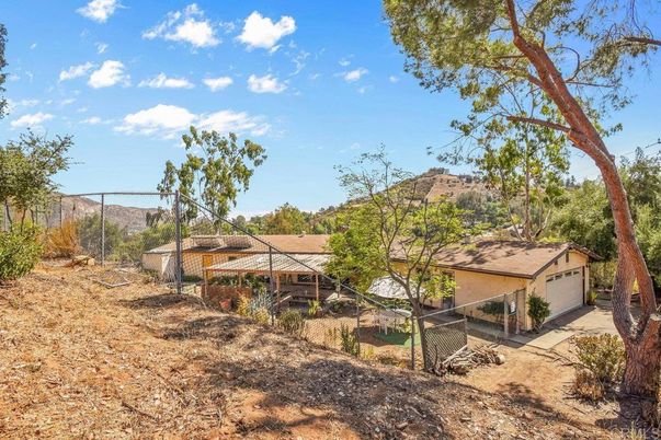 Backyard, Detached Garage, Exterior