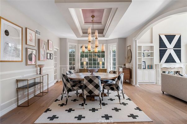 Dining room, Fireplace, Interior, Pendant Lights, Wood Texture Flooring