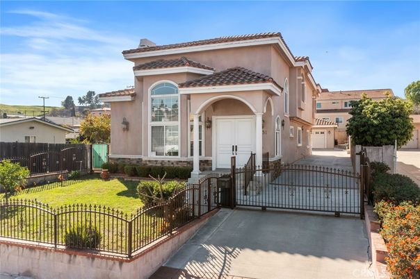 Backyard, Exterior, Facade, Mediterranean