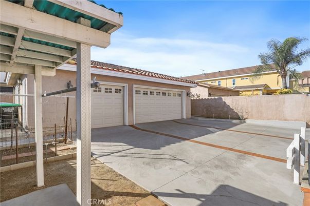 Detached Garage, Exterior
