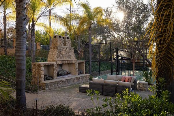 Exterior, Fireplace