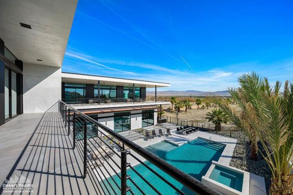 Exterior, Pool, Other
