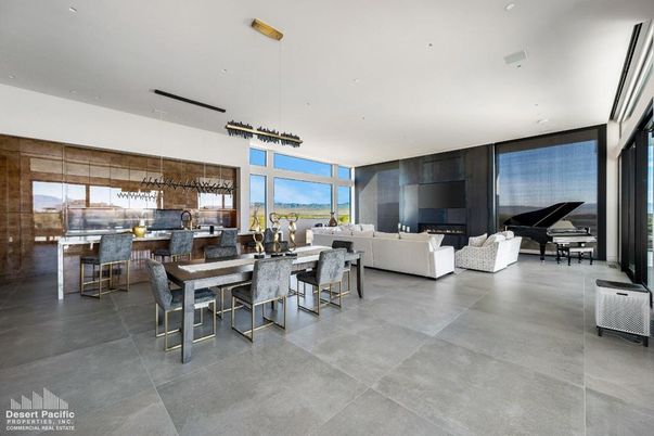 Dining room, Interior, Living room, Pendant Lights, Piano, Recessed Lighting