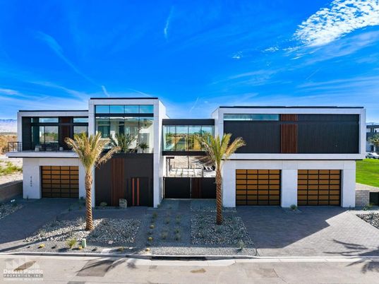 Attached, Exterior, Facade, Modern