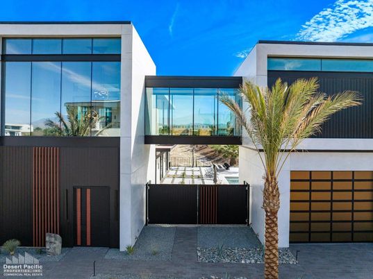 Attached, Exterior, Facade, Modern