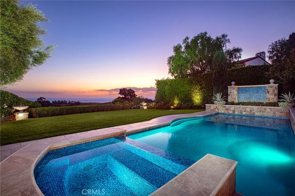 Exterior, Pool, Water
