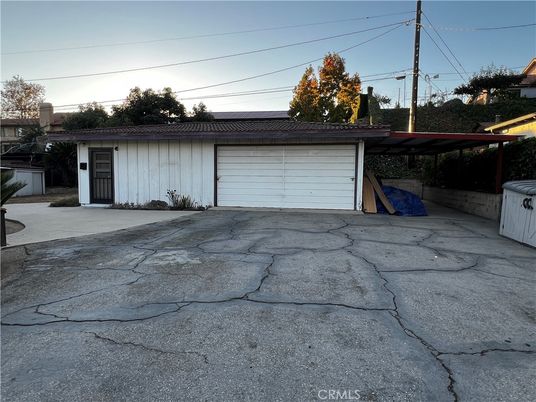 Detached Garage, Exterior