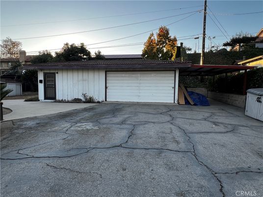 Detached Garage, Exterior