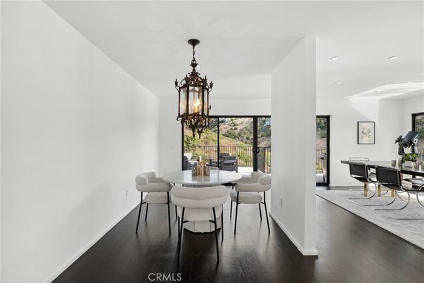 Chandelier, Dining room, Interior, Pendant Lights, Recessed Lighting, Wood Texture Flooring