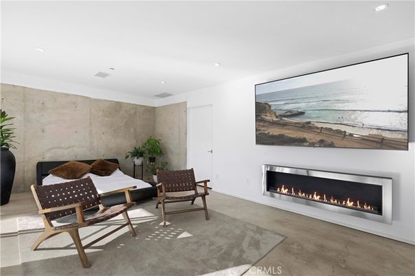 Fireplace, Interior, Recessed Lighting