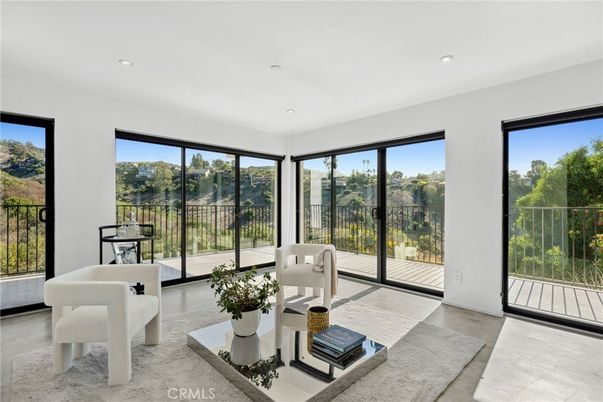 Interior, Living room, Recessed Lighting, Sun Room