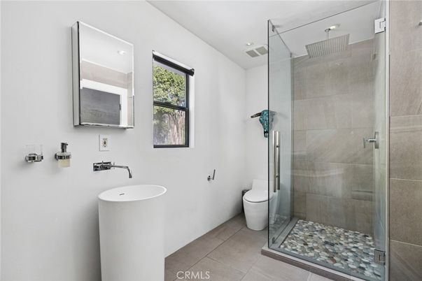 Bathroom, Free Standing Baths, Glass Shower, Interior, Recessed Lighting