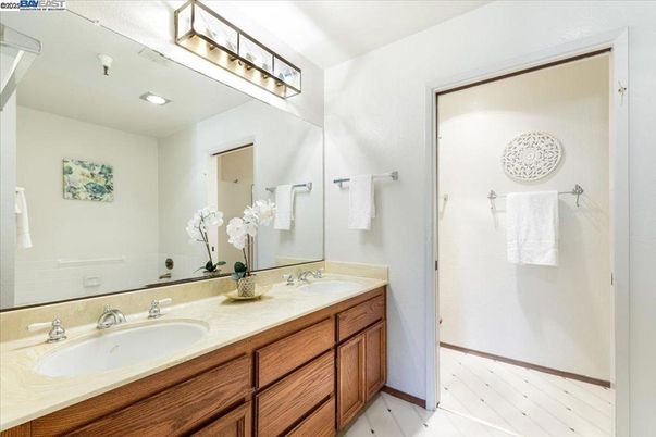 Bathroom, Dual Sink Vanities, Interior, Wood Texture Flooring