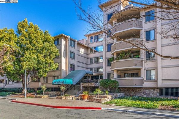 Exterior, Facade, Condo Building