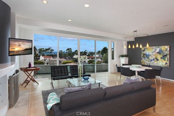 Dining room, Interior, Living room, Pendant Lights, Recessed Lighting, Water, Wood Texture Flooring
