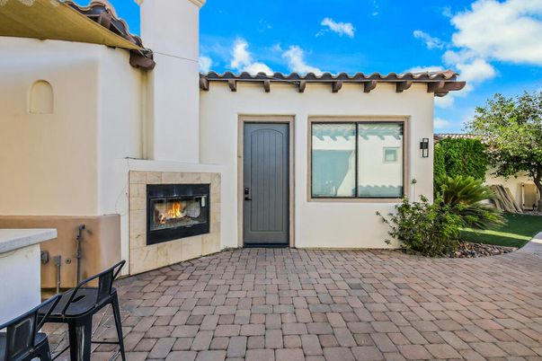 Exterior, Fireplace