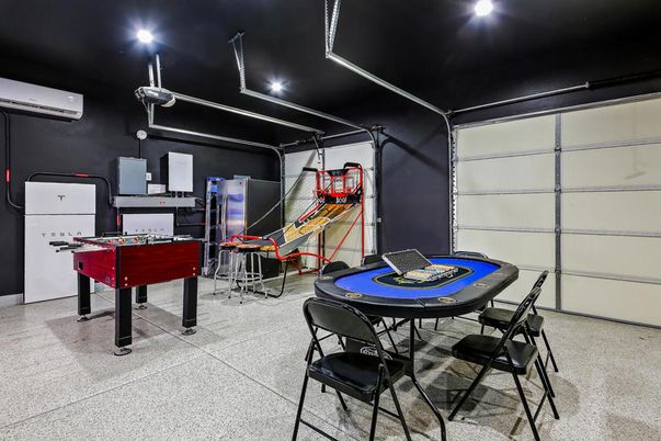 Billiard Table, Game Room, Interior, Recessed Lighting