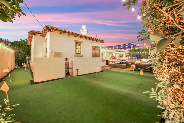 Backyard, Exterior