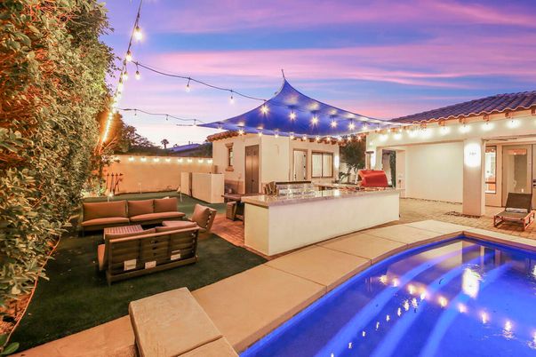 Exterior, Pool