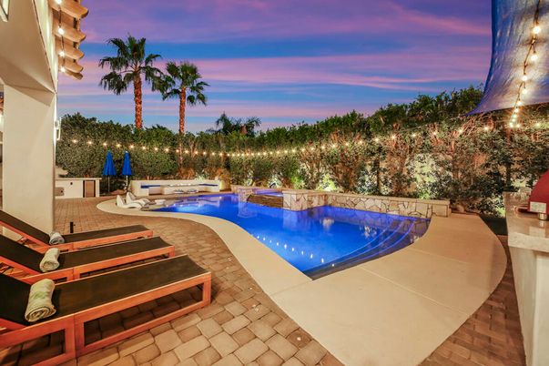 Exterior, Pool