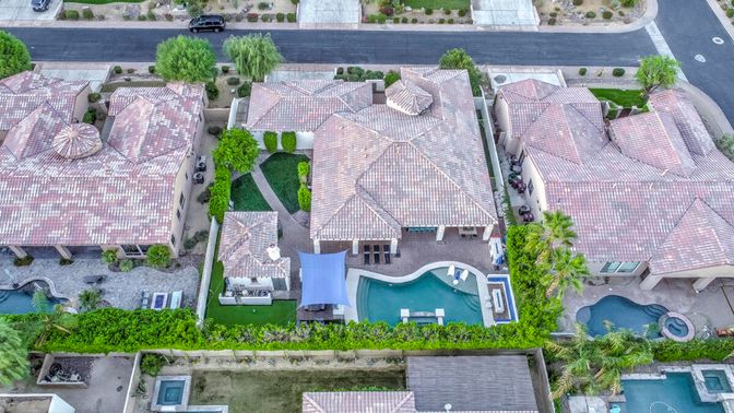 Exterior, Drone