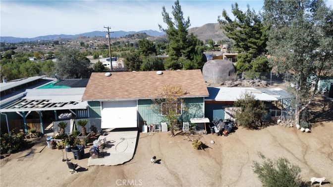 Exterior, Drone