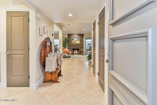 Fireplace, Interior, Recessed Lighting