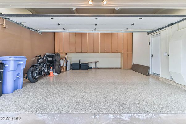 Garage, Interior