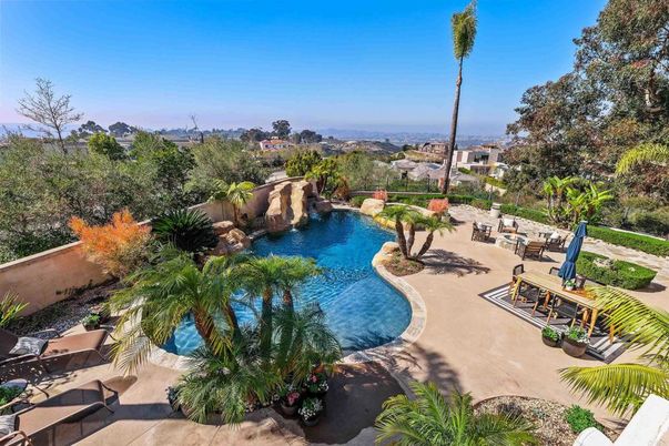 Exterior, Pool, Water