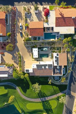 Exterior, Drone