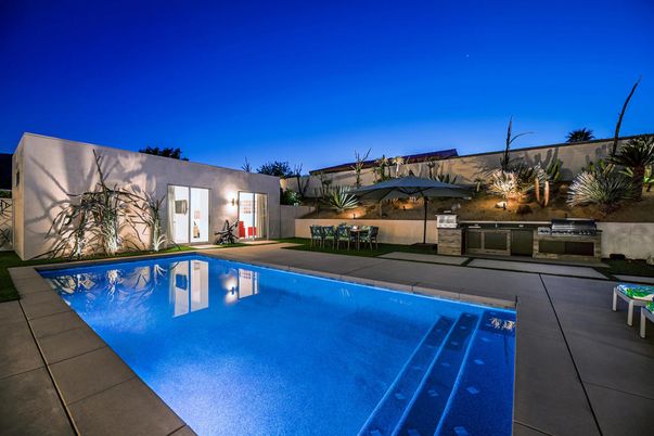 Exterior, Pool