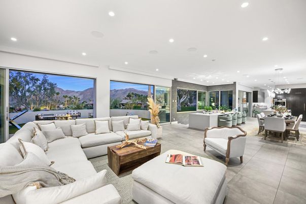 Dining room, Interior, Living room, Pendant Lights, Recessed Lighting