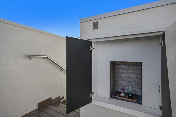 Exterior, Fireplace