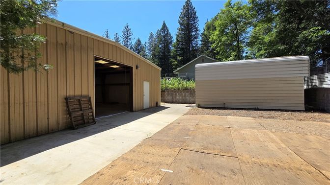 Detached Garage, Exterior
