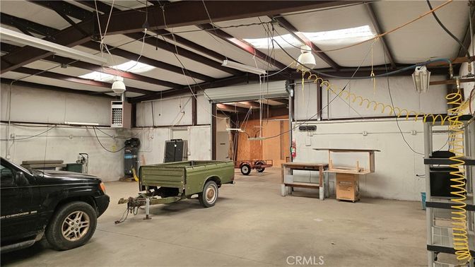 Garage, Interior