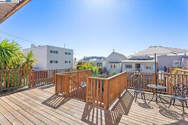Exterior, Wood Texture Flooring