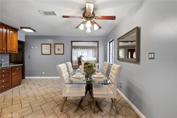 Dining room, Interior
