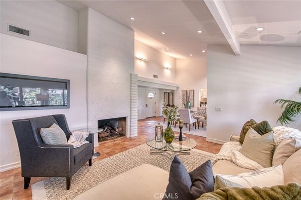 Fireplace, Interior, Living room, Recessed Lighting