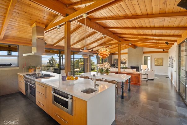 Dining room, Interior, Kitchen, Living room, Stainless Steel Appliances, Wooden Beams, Wooden Ceilings