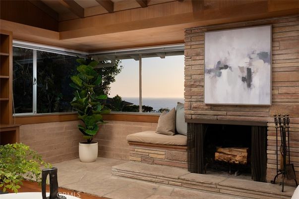 Fireplace, Interior, Water